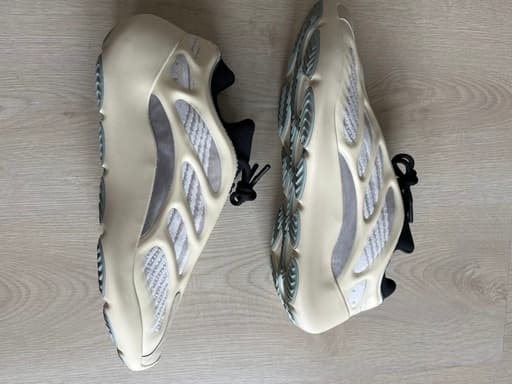Yeezy 700 V3 'Azael'