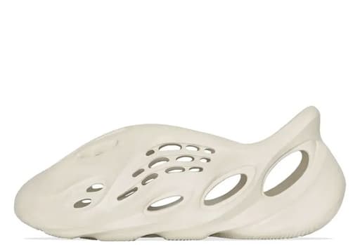 Yeezy Foam Runner 'Sand' (2022)
