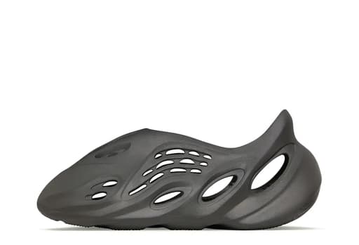 Yeezy Foam Runner 'Carbon' (2023)