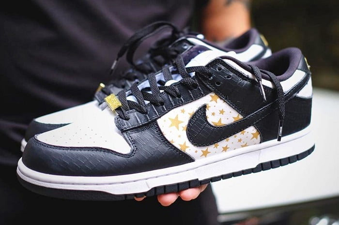 Detailed Images of the Supreme x Nike SB Dunk Low 